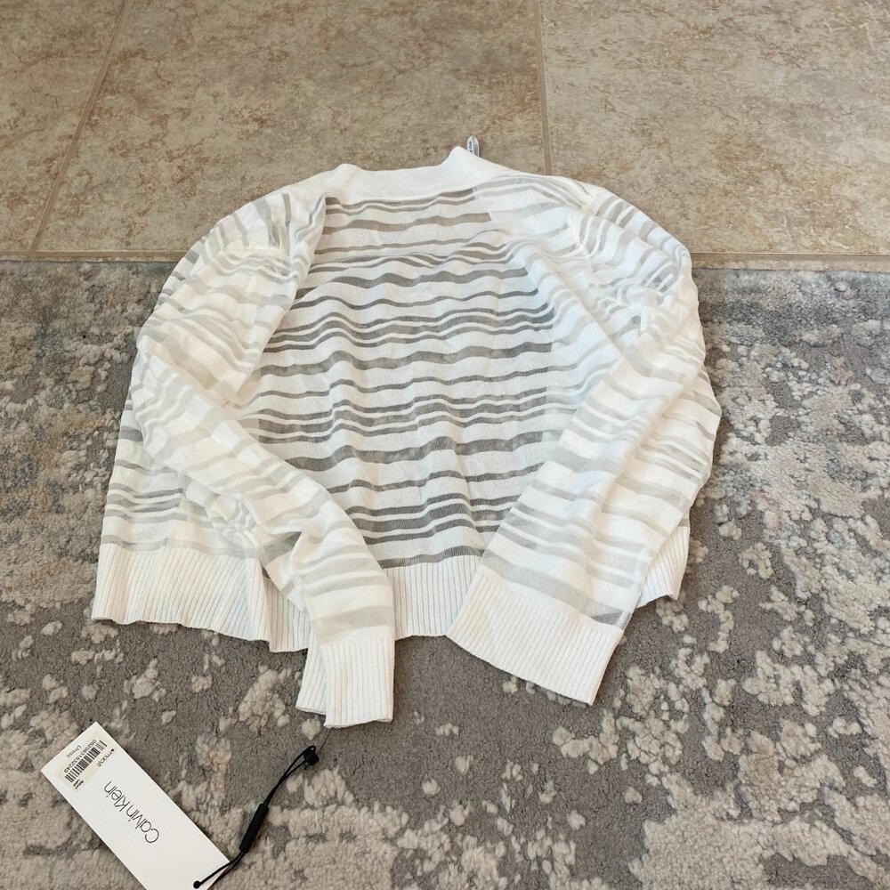 Cropped Cardigan - Picture 2 of 5